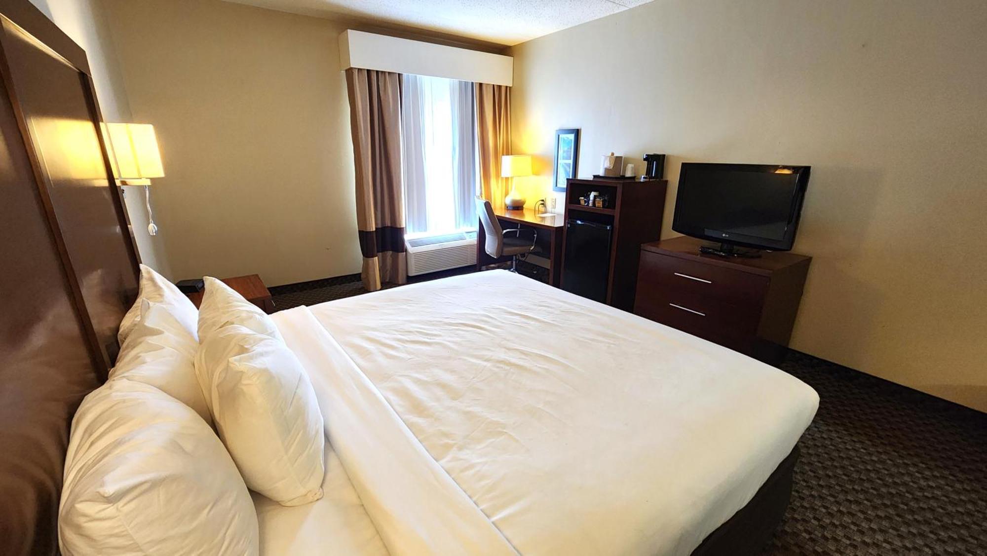 Comfort Inn & Suites Маунт Поконо Стая снимка