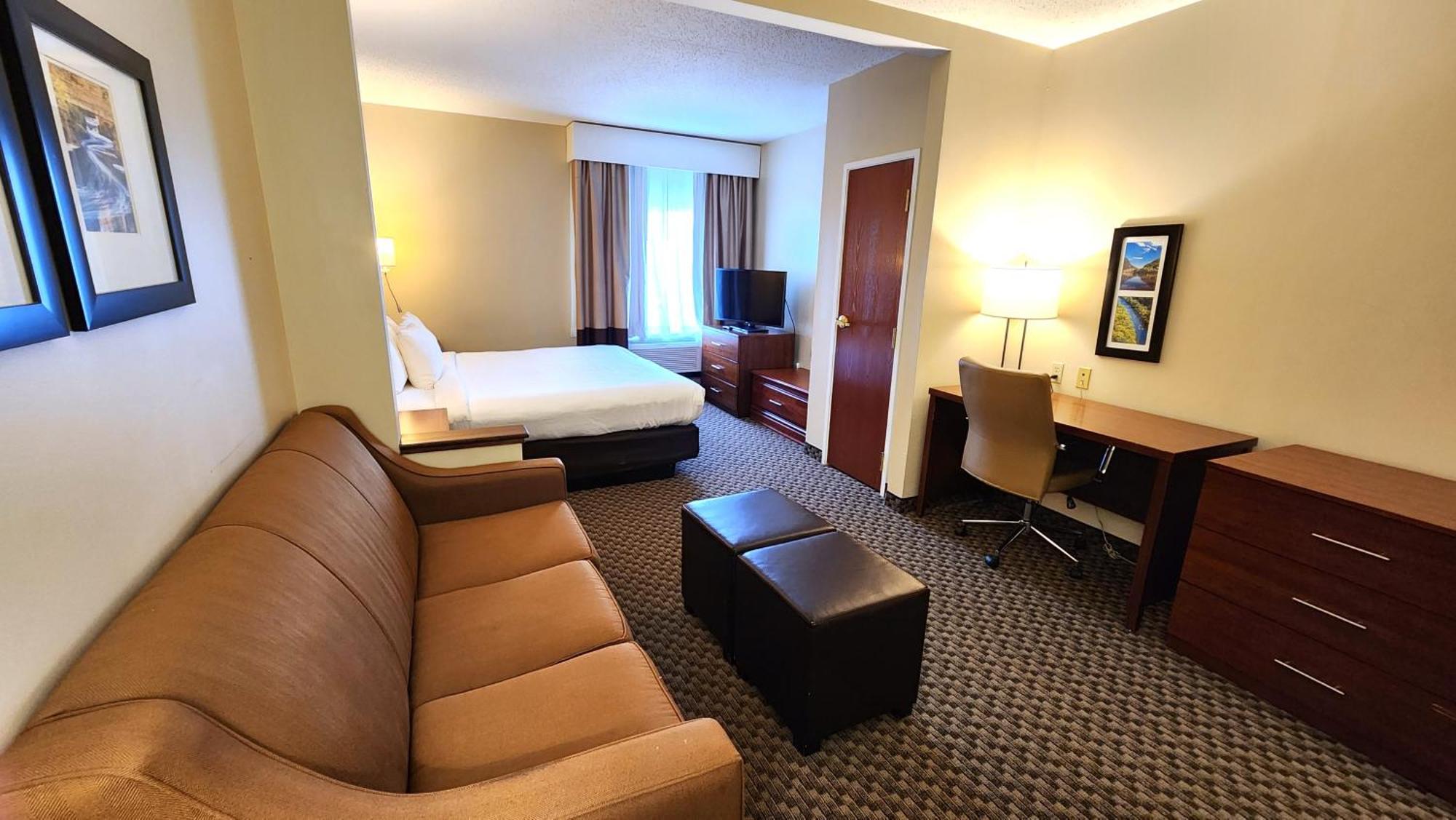 Comfort Inn & Suites Маунт Поконо Стая снимка