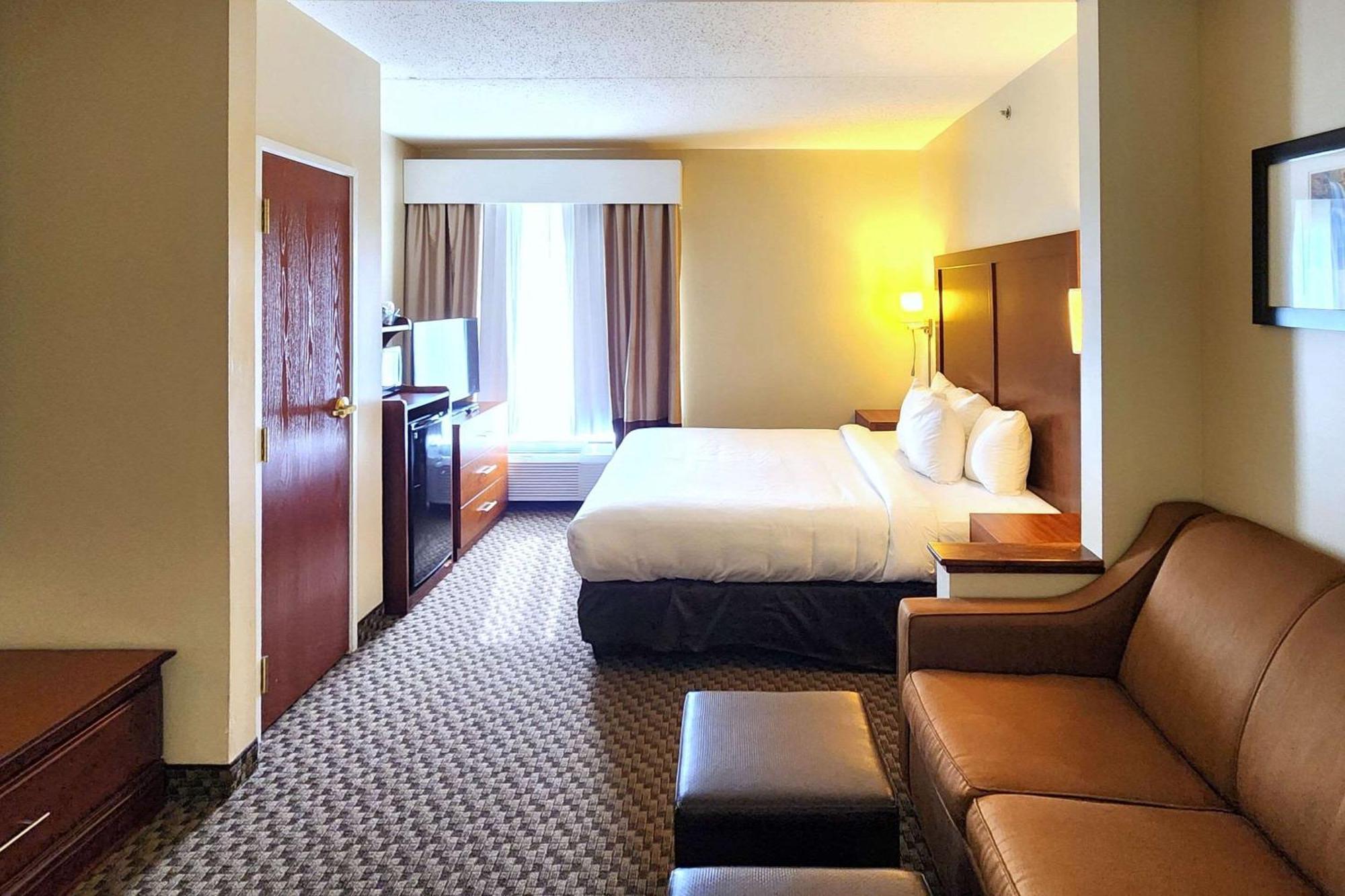 Comfort Inn & Suites Маунт Поконо Екстериор снимка