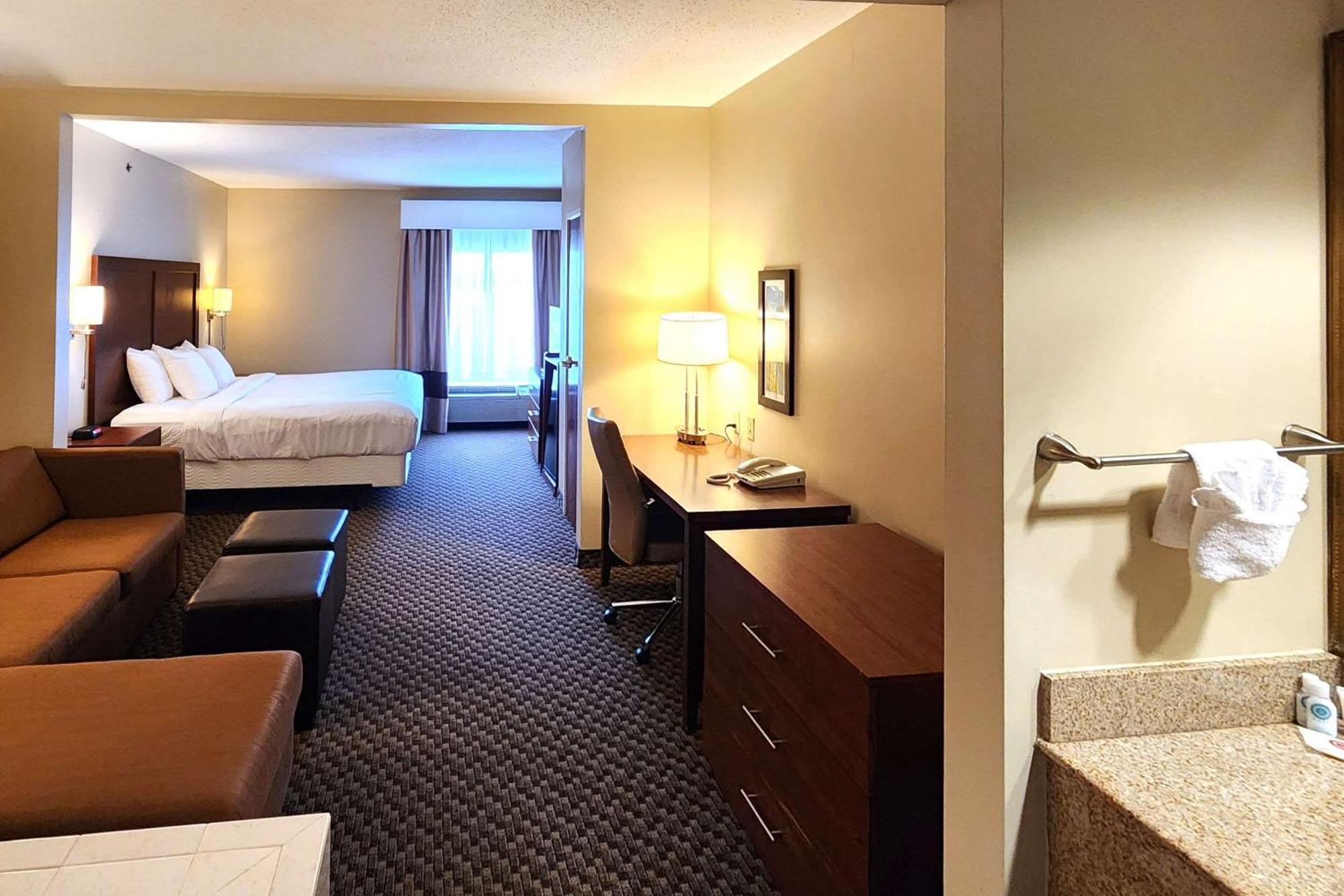 Comfort Inn & Suites Маунт Поконо Екстериор снимка