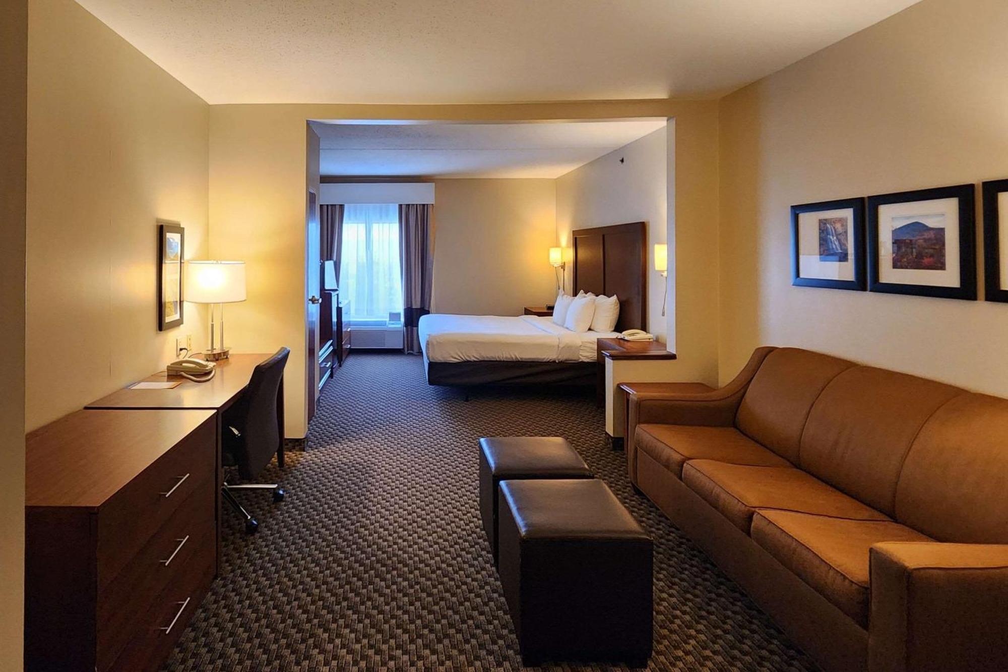Comfort Inn & Suites Маунт Поконо Екстериор снимка