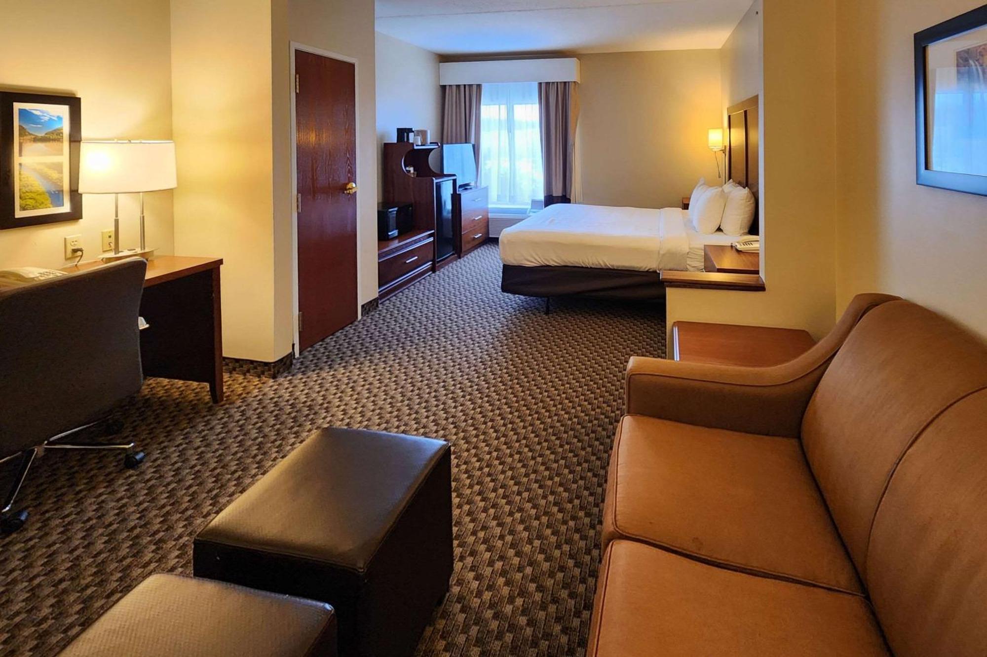 Comfort Inn & Suites Маунт Поконо Екстериор снимка