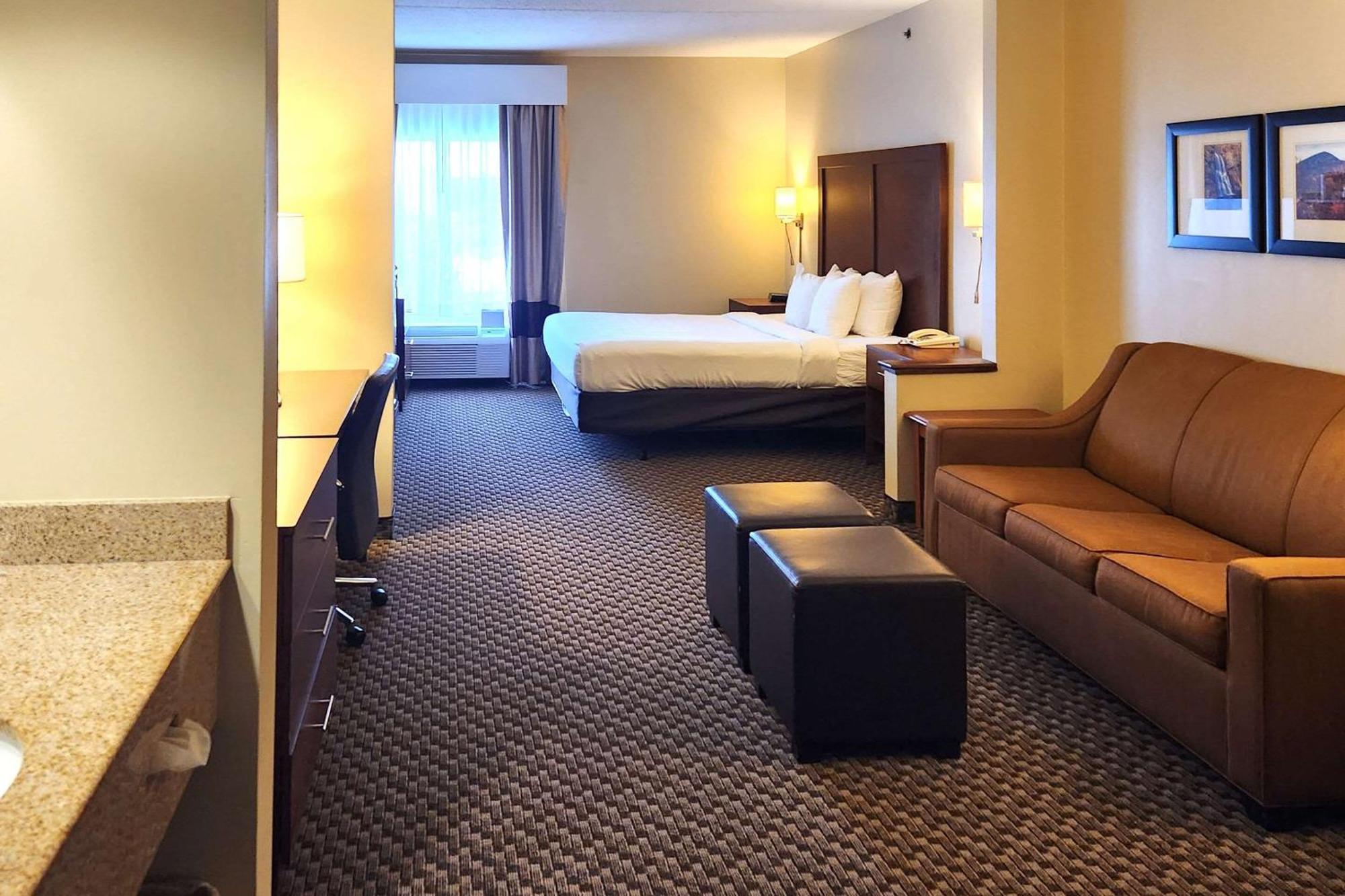 Comfort Inn & Suites Маунт Поконо Екстериор снимка