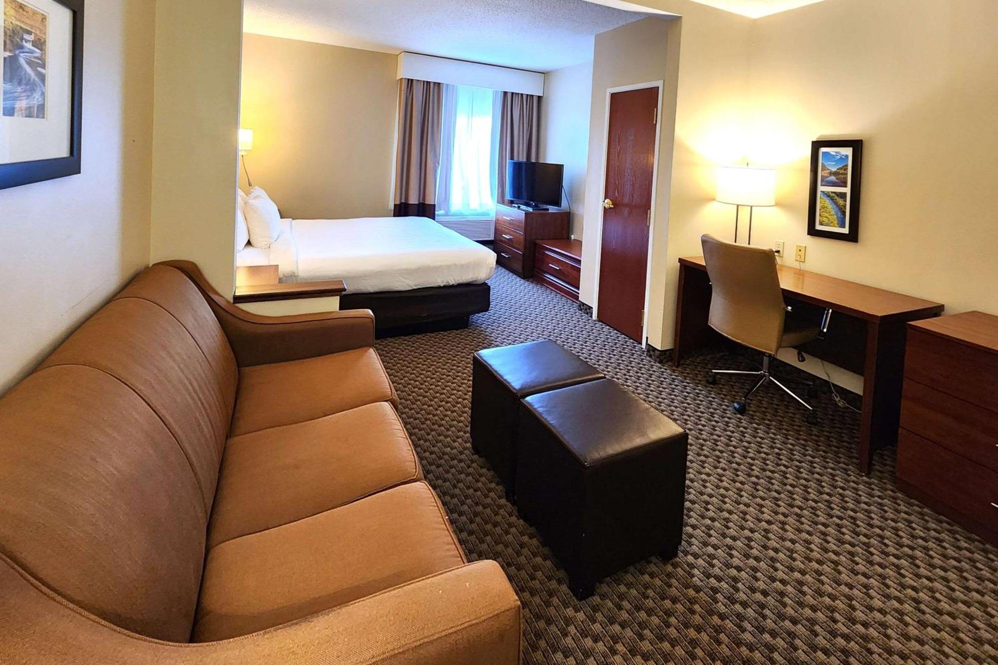 Comfort Inn & Suites Маунт Поконо Екстериор снимка