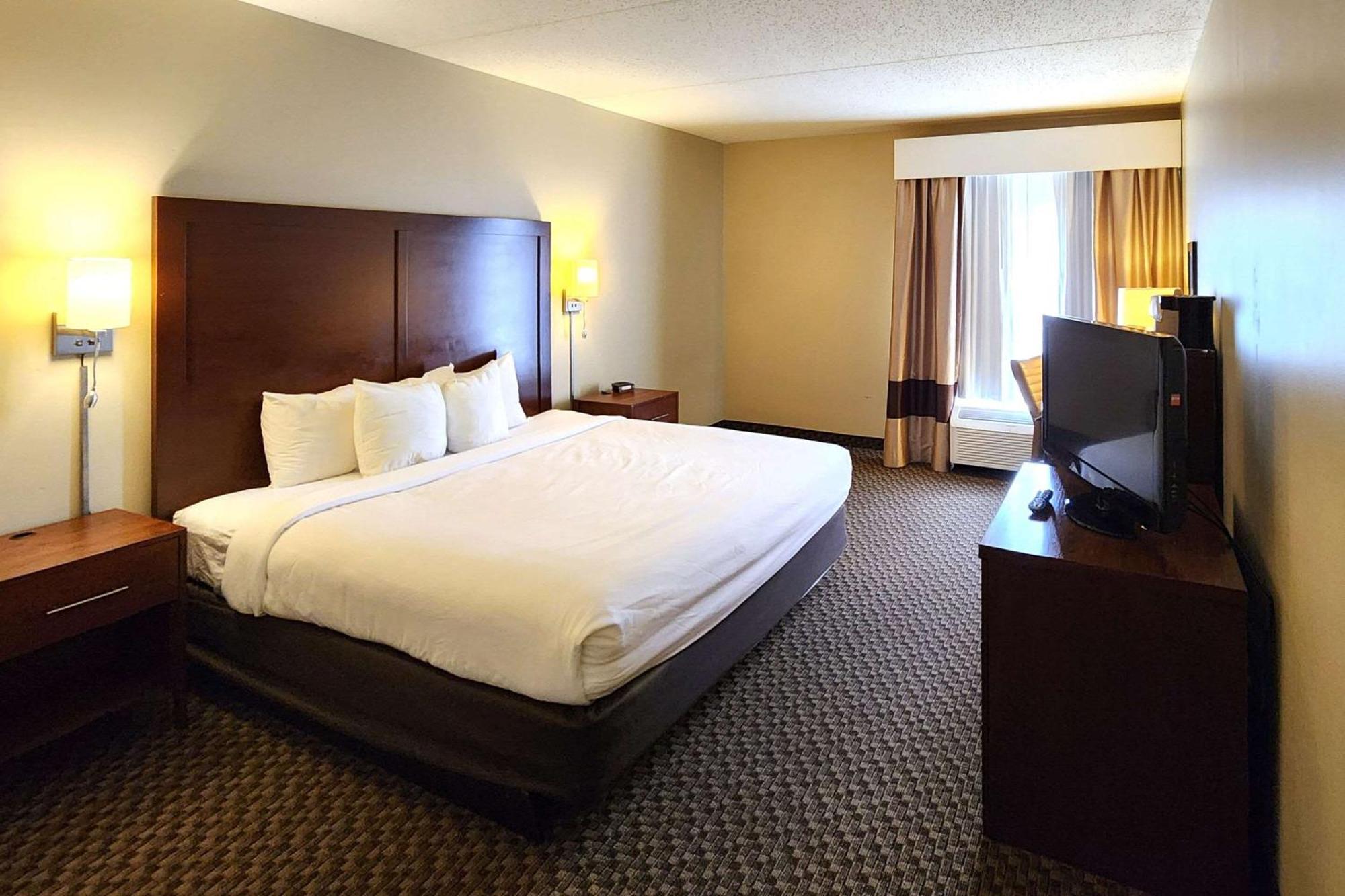Comfort Inn & Suites Маунт Поконо Екстериор снимка