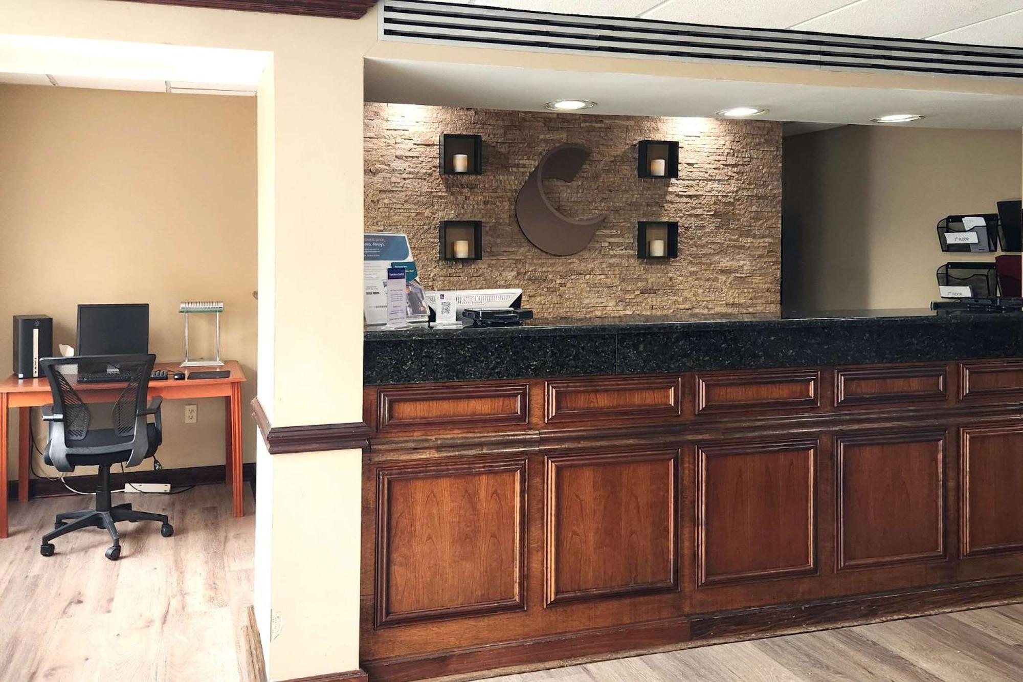 Comfort Inn & Suites Маунт Поконо Екстериор снимка